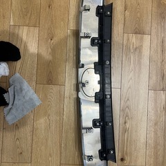 30ヴェルファイア 純正　リアガーニッシュの画像