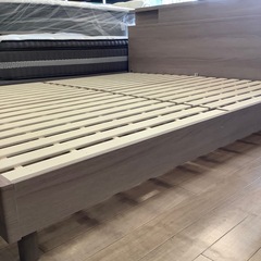 ニトリ　クイーンベッド の画像