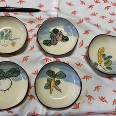 5枚で100円！野菜柄和皿、小皿の画像