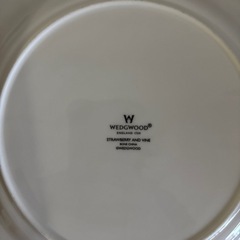 ウェッジウッド　大皿　Wedgwood strawberry and vine
の画像