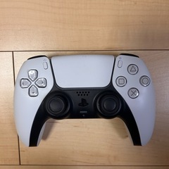 PS5 本体　コントローラーセットの画像