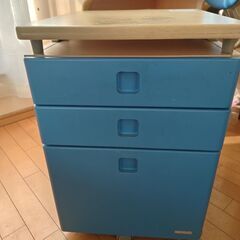 コイズミ　KOIZUMI　学習机 椅子付きの画像