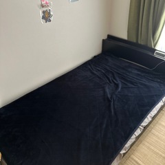 セミダブルベッドの画像