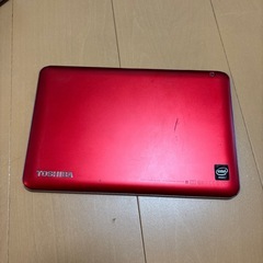 東芝　　タブレット　レッドの画像