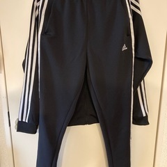 adidas  
ジャージ　上下セット　150の画像
