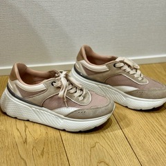 ZARA/スニーカー/レディース/ピンクの画像