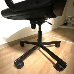 チェアー　　ビジネスチェアー　　回転チェアーの画像