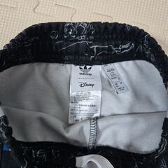 adidas、ディズニーコラボ服90センチの画像
