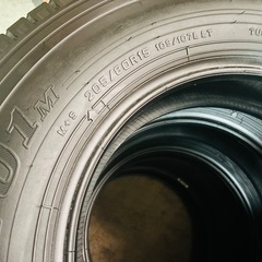 ☆新品☆UNLOP TO1M スタッドレスタイヤ 205/80R15の画像