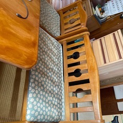 食卓テーブル（木）の画像