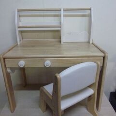 24-2未使用/新品　訳あり特価　キッズデスク チェアセット 上棚付き 高さ調整 タブレットスタンド デスク チェア セット キッズチェア テーブル キッズテーブル キッズデスクセット 木製 子供 幼児 机 子供机 学習机 お絵描き 　アウトレッ2の画像