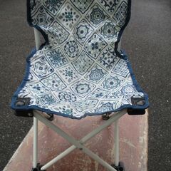 ☆持ち運びに便利な折りたたみチェア アウトドアチェア ラウンジチェア◆車な等に乗せておいて置くと便利の画像