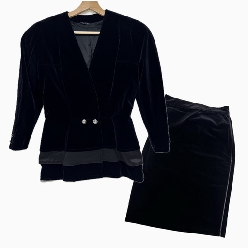 ☆ドリーム荒牧店☆ジモティー割引有☆ GIANNI VERSACE ジャンニヴェルサーチ ベロア ジャケット スーツ セットアップ ブラック 40