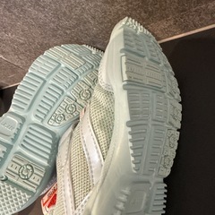 瞬足　新品スニーカー16cmの画像