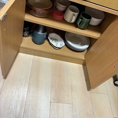 食器棚の画像