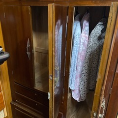 衣装タンスの画像