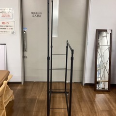 ハンガーラック黒【町田市再生家具】1224 Aの画像