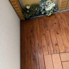 室内テラス用 ウッドパネル24枚＋補助パネル8枚＋DIYすのこ2枚＋照明セット の画像