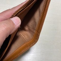 メンズ二つ折財布牛革（キャラメル色）の画像