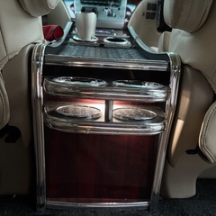 ギャルソンコンソールBOX‼️20アルファード、ヴェルファイアに‼️の画像