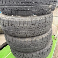 ブリジストン スタッドレスタイヤ 155/65R14 75Q の画像