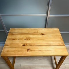 無印良品のパイン材折りたたみ式テーブルの画像