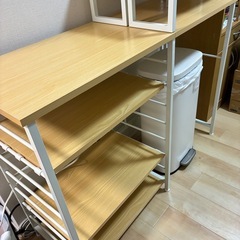 可動上棚×2個付き キッチンカウンターの画像