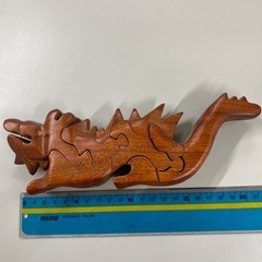 木製　組み立て式　龍なのか恐竜なのかの画像