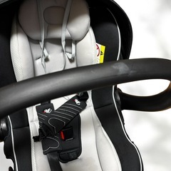 マムズキャリー　チャイルドシート　新生児対応の画像