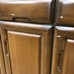 【ドリーム川西店御来店限定】☆ジモティー見たよ♪割引☆  3枚扉食器棚  クリーニング済み 【2125560000038700】の画像