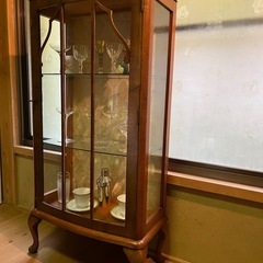 イギリス製アンティーク棚の画像