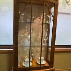 イギリス製アンティーク棚の画像