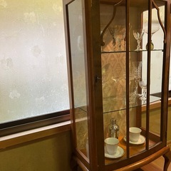 イギリス製アンティーク棚の画像