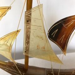 【美品】水牛の角 帆船 置物 カウホーン工芸品 彫刻 飾り 30×25cmの画像