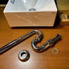 壁掛け角形手洗器の画像