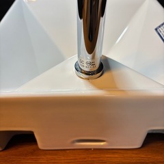 壁掛け角形手洗器の画像