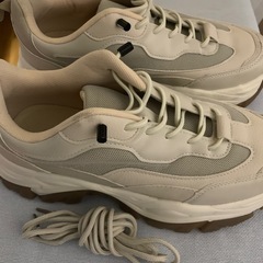 しまむら　田中里奈　コラボスニーカーLLの画像