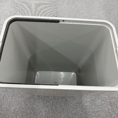 ゴミ箱の画像