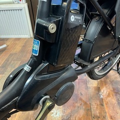 【高年式・美品】電動アシスト自転車（パナソニック (Panasonic) シリーズ: ギュット・アニーズ・DX (Gyutto Annys DX)）動作確認済み・要タイヤ修理の画像