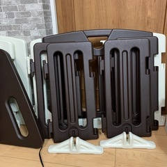 美品　ベビーサークル８枚パネル　ベビーフェンスの画像