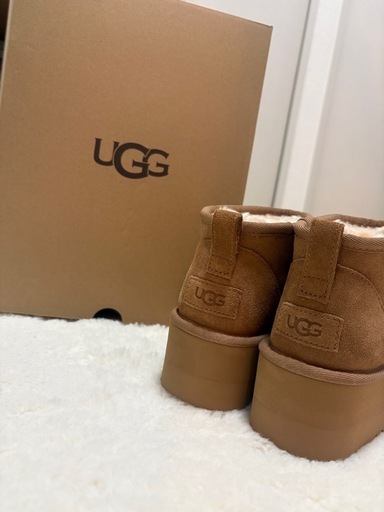 アグ　UGG ムートンブーツ　23センチウルトラミニ