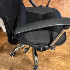 ニトリ　オフィスチェア　ブラックの画像