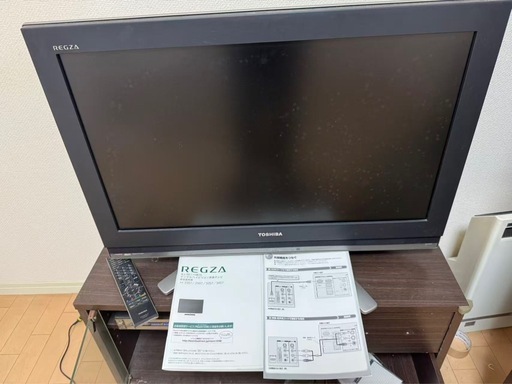 クリスマス特売】テレビを見て付きTOSHIBA32インチテレビ (schly) 津の