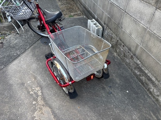れもん！引き取り限定！電動アシスト三輪車 シルバー 前後バスケット れもん様専用！引き取り限定！電動アシスト三輪車 シルバー 前後バスケット