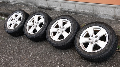 e52 エルグランド　スタッドレスタイヤ　純正ホイール　215/65R16タイヤ 予約中215/65R16 スタッドレス VRX2 エルグランド (E52)で使用