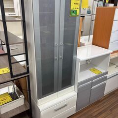 【ジモティー割あり】【ジャングル守口店】食器棚　スリム食器棚の画像