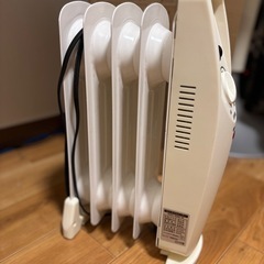 美品アイリスオーヤマ　ミニオイルヒーターホワイトKOH-50M W箱ありの画像