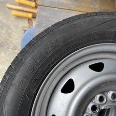 155/65R13 スタッドレスタイヤ ICE GUARD（ヨコハマ）2本セット スチールホイール付きの画像