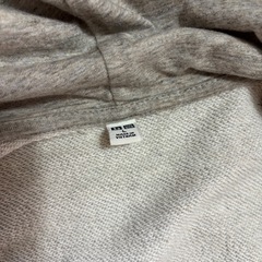 UNIQLO パーカーの画像