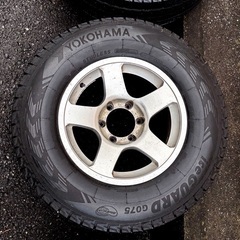 トヨタ ランクル プラド95 スタッドレスタイヤ 4本セット 265/70R16 YOKOHAMA 千葉県印西市からの画像